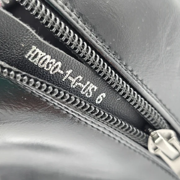 Like-new WetKiss Black Patent Block Heel Round Toe Ankle Booties, Women's Size 6 - Picture 6 of 16